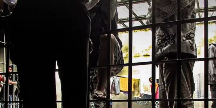 Câmara aprova projeto que acaba com saída temporária de presos