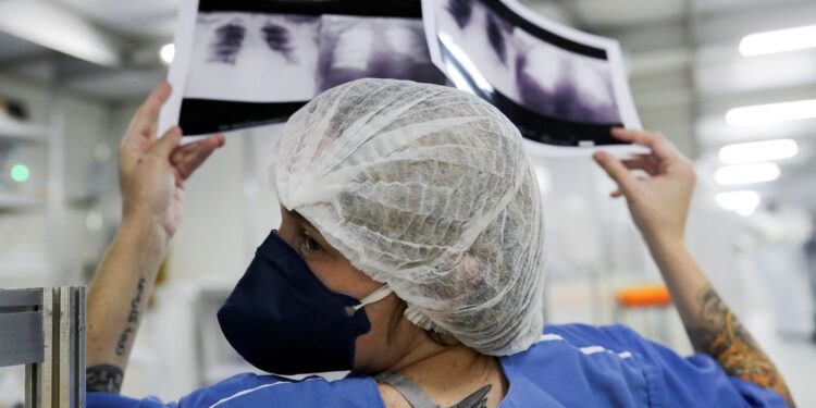 Síndromes respiratórias se aproximam de menor patamar da pandemia