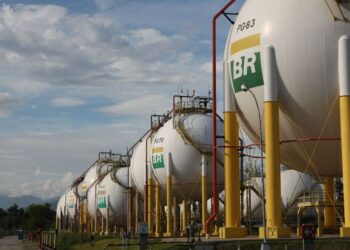 Petrobras reduz preço de venda do diesel para as distribuidoras