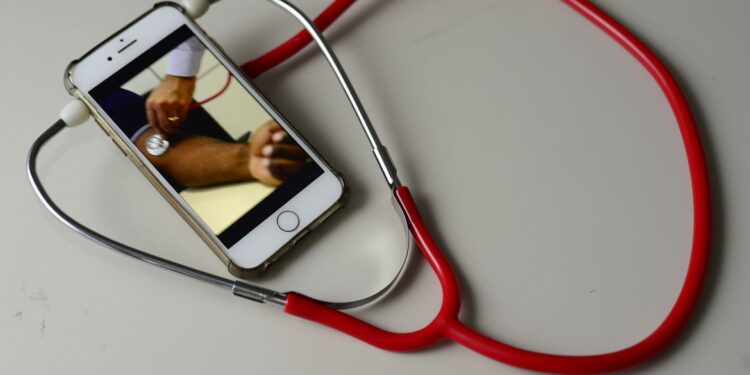 Em 2020, beneficiários de planos de saúde somavam 47,4 milhões