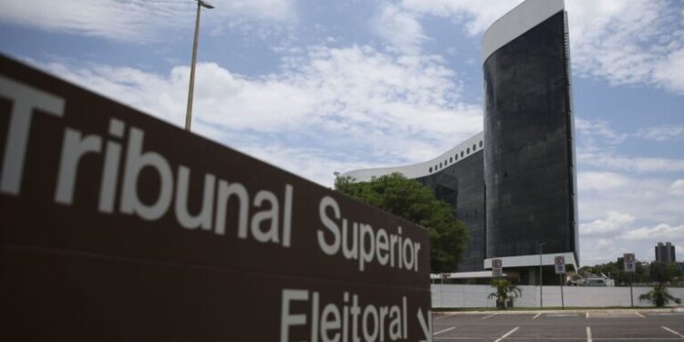 TSE recebe 12 registros de candidatura à Presidência da República