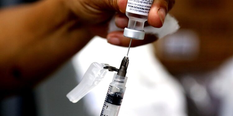 Covid-19 e influenza: vacinação acontece neste sábado (6) nos shoppings de Aracaju