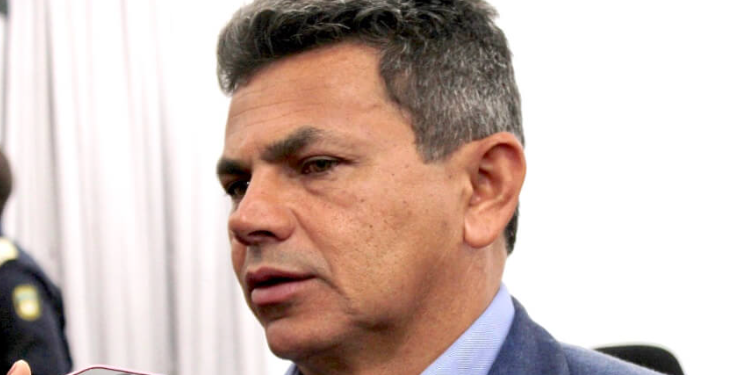 Decisão do presidente do TSE, Alexandre Moraes, que torna Valmir de Francisquinho (PL) inelegível