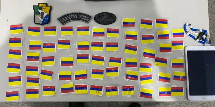 PM prende dupla por suspeita de tráfico de drogas no Bairro Santos Dumont