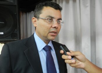 Delegado fala sobre o alerta de golpe feito por Alessandro Vieira acerca da candidatura de Valmir de Francisquinho