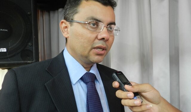 Delegado fala sobre o alerta de golpe feito por Alessandro Vieira acerca da candidatura de Valmir de Francisquinho