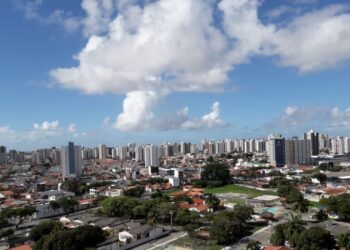 Tempo variando entre firme e nublado predomina durante o primeiro fim de semana de outubro