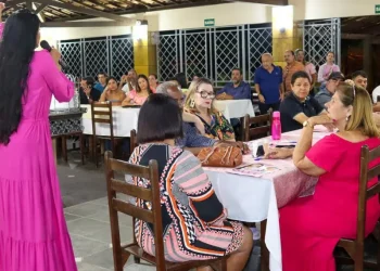 Adriana Leite se reúne com empresários de Estância e lança propostas de trabalho