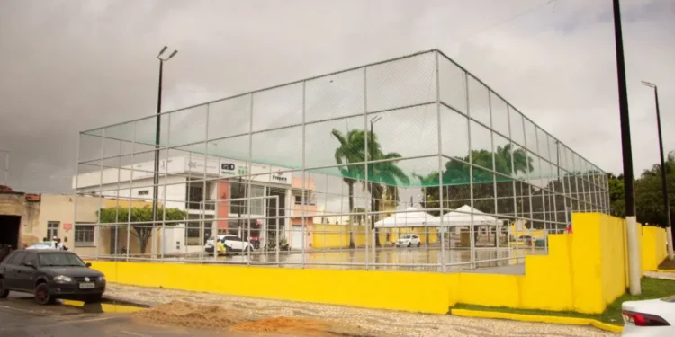 Prefeitura entrega reformas de cemitério, praça e quadra poliesportiva em Simão Dias
