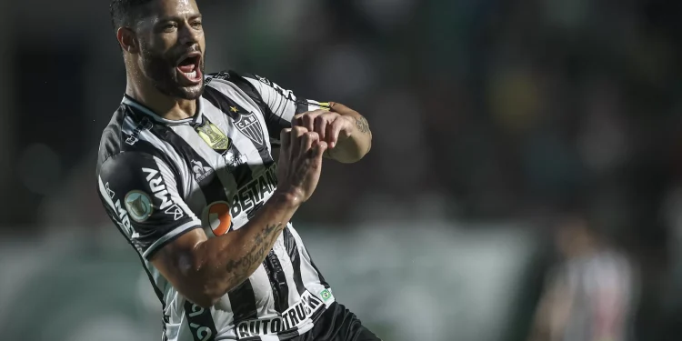“Eu peço pra ir embora”; Hulk se irrita com torcida do Atlético e ‘parte pra cima’ em desabafo