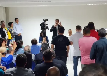 Valmir de Francisquinho anuncia que segue candidato