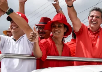 Rogério Carvalho percorre municípios do Centro-Sul de Sergipe