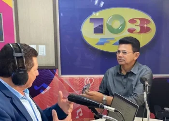 Em entrevista a 103 FM, Valmir fez duras criticas ao senador Alessandro Vieira