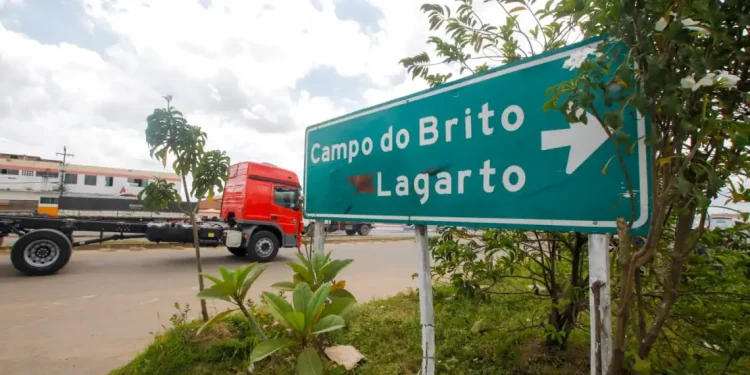 Belivaldo Chagas autoriza obra de acesso viário em Itabaiana