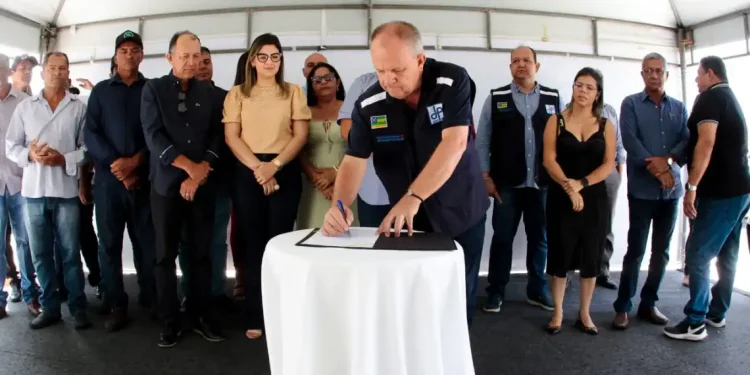 Governador autoriza implantação de rodovia em Brejo Grande