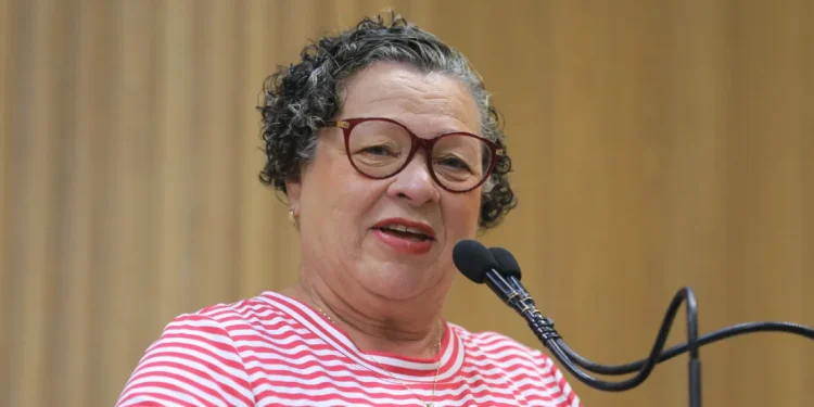 Professora Ângela Melo repercute denúncia de moradores sobre grilagem de terras na Zona de Expansão