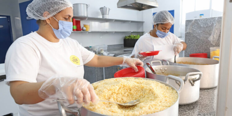 Prefeitura de Aracaju garante padrão de qualidade da merenda escolar na rede municipal de ensino