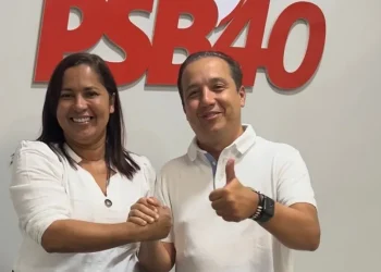 Prefeita de Pedrinhas, France de Domingos, declara voto para Valadares Filho