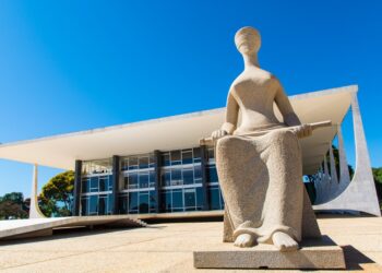 Maioria do STF mantém suspensão de piso da enfermagem