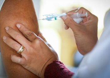 Sergipe apresenta baixa adesão do público adulto a 4ª dose da vacina contra a Covid-19