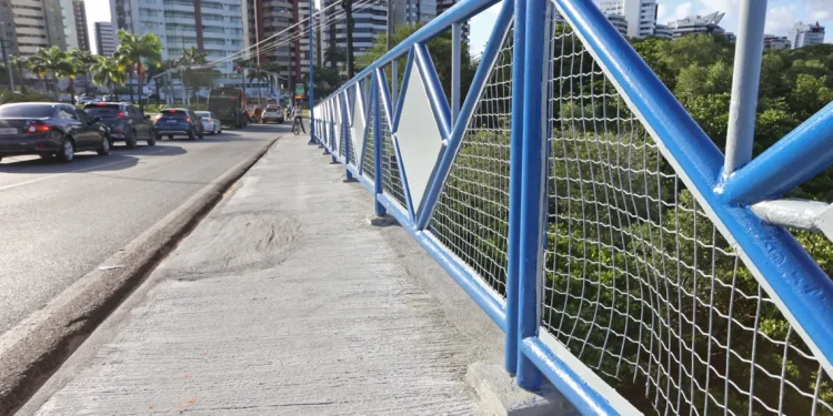 Ponte Godofredo Diniz volta a sofrer atos de vandalismo na estrutura