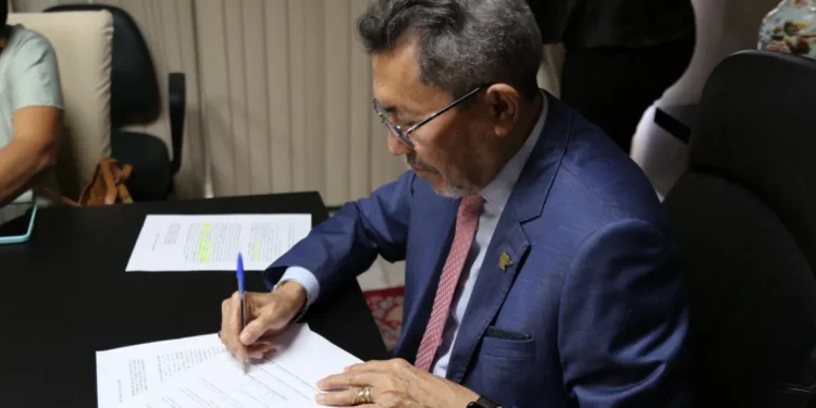 SES recebe equipamentos fisioterapia respiratória doados pelo TJ
