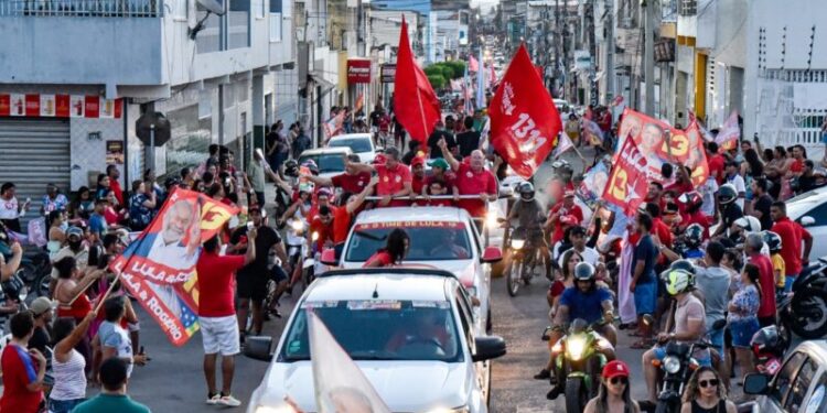 Lagarto celebra disparada de Rogério Carvalho rumo ao Governo de Sergipe