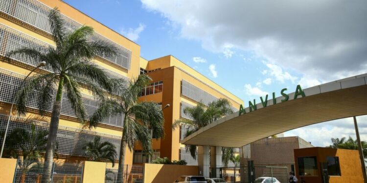 Anvisa fará consulta sobre norma para medicamentos de doenças raras