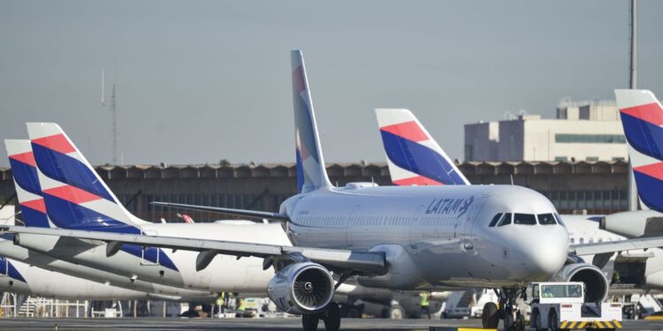 Petrobras: preço do querosene de aviação cai 0,84% a partir de sábado