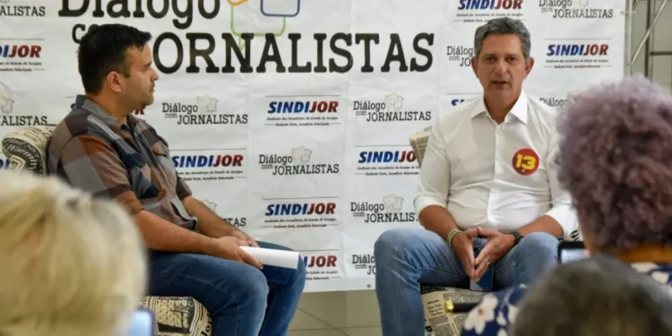Rogério Carvalho defende reestruturação das ascom do Governo