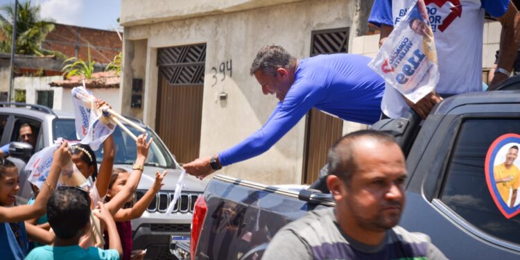 Carreata padrão majoritária impressiona e fortalece campanha de Washington Coração Valente