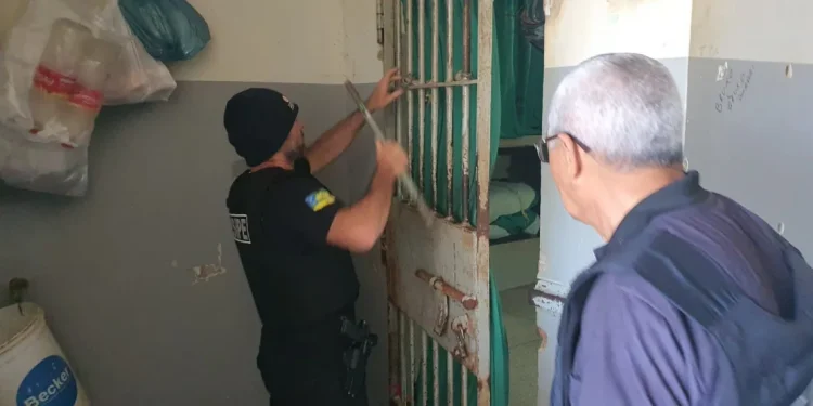 Polícia Penal faz operação preventiva para evitar fugas no Presídio Regional Senador Leite Neto, em Glória