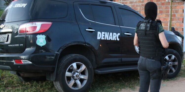 Denarc flagra dupla com cocaína “tipo exportação” na capital