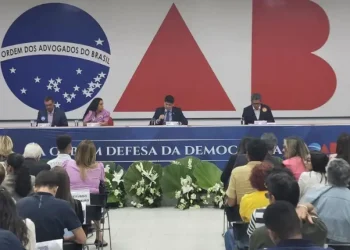 Valmir de Francisquinho participa de três sabatinas em um só dia