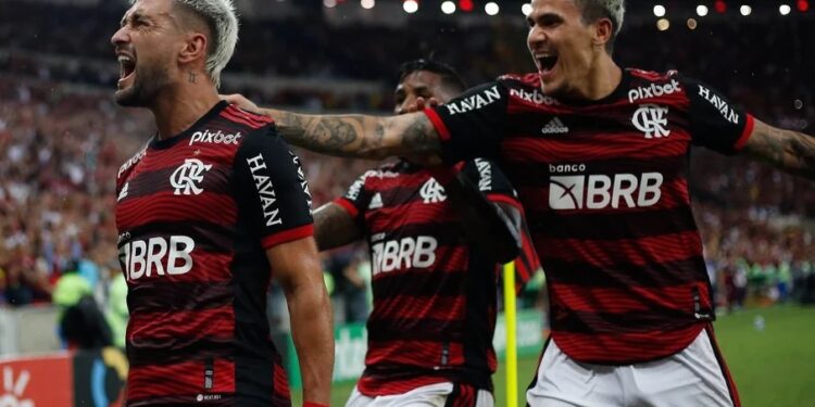 Flamengo volta a vencer o São Paulo e vai à final da Copa do Brasil