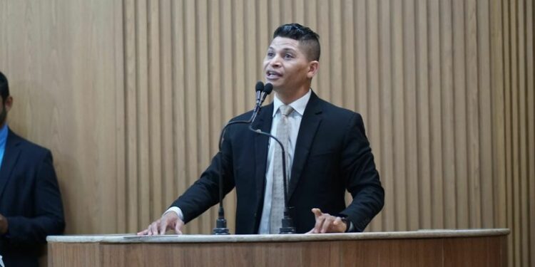 ‘Ninguém mora na invasão porque acha bonito, mas porque é a única opção’