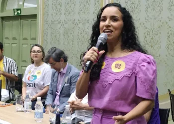 Niully, do Psol, assina a Carta Compromisso com o Saneamento Básico como Direito Humano