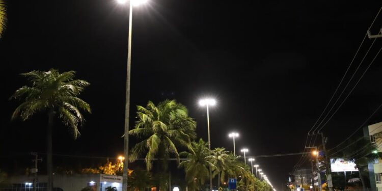Aracaju alcança 62% do seu parque de iluminação pública com tecnologia LED