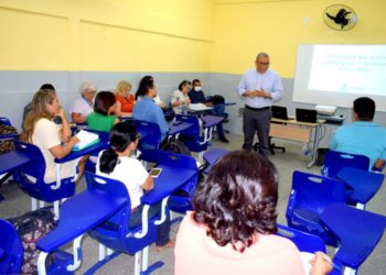 Educação apresenta resultados pedagógicos da rede para conselhos municipais