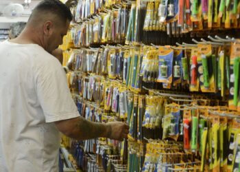 Confiança dos consumidores avança 5,4 pontos em setembro