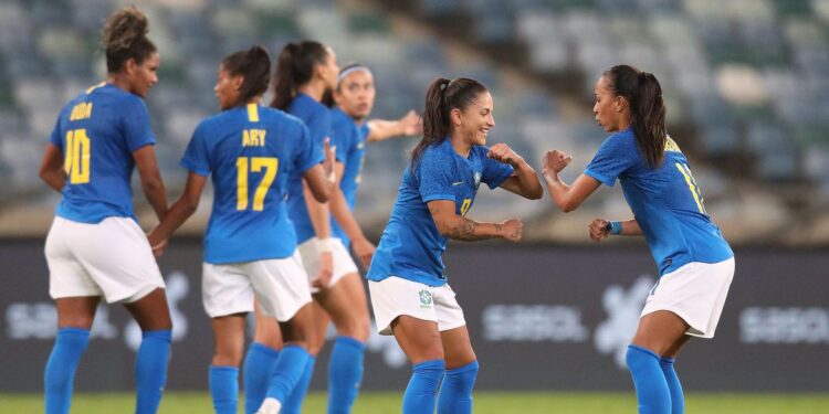 Seleção feminina goleia em segundo amistoso contra África do Sul