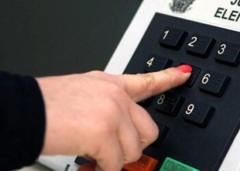Votos brancos e nulos no primeiro turno chegam a 5,4 milhões, diz TSE