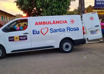 Prefeitura de Santa Rosa de Lima entrega nova ambulância furgão 0km para população