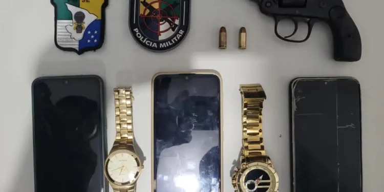Polícia prende suspeitos de roubo e realiza apreensões em Socorro