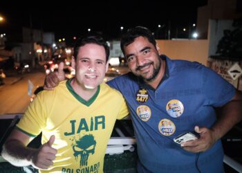 Mesmo eleitos, Rodrigo Valadares e Luizão Dona Trampi não encerraram campanha eleitoral