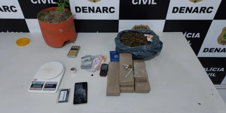 Polícia Civil apreende mais de 3 kg de maconha em Aracaju