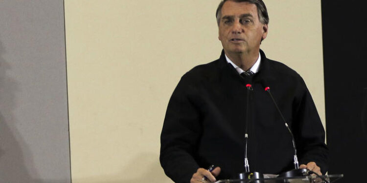 Bolsonaro afirma que salário mínimo terá reajuste acima da inflação em 2023