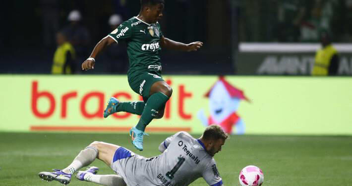 Endrick: garoto de 16 anos estreia no Palmeiras e segue o caminho de outro atacante, Gabriel Jesus