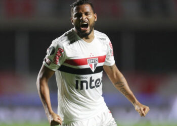 Reinaldo ganha força para trocar o São Paulo por outro gigante brasileiro