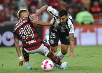Santos cobra a CBF por pênalti ignorado antes de gol do Flamengo: ‘O que fizeram hoje foi criminoso’